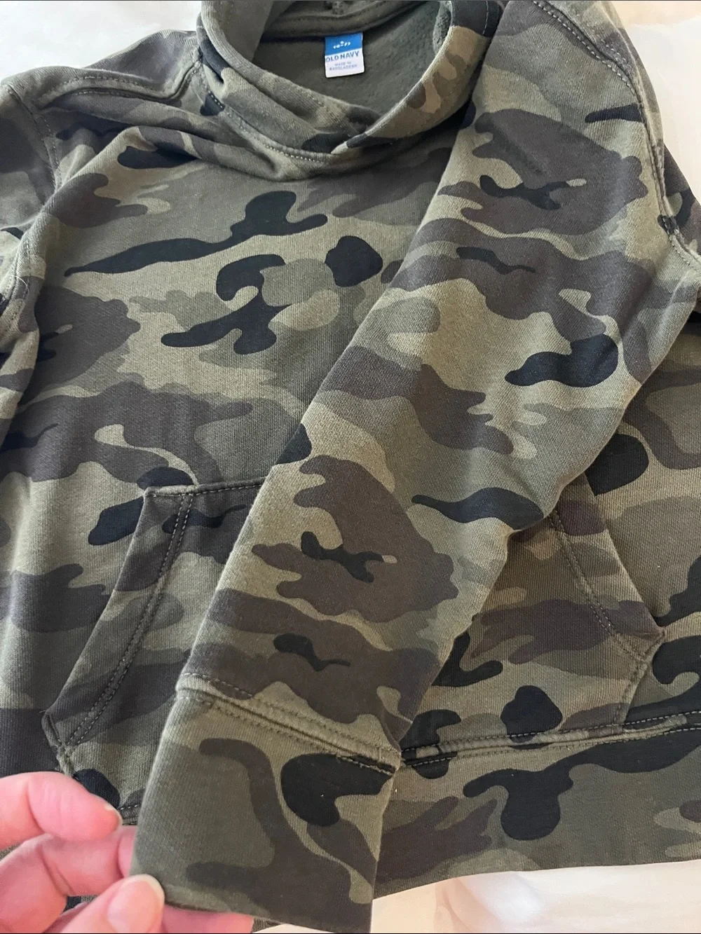 Old Navy Boys' Camo Hooded Pullover - Green & Black
